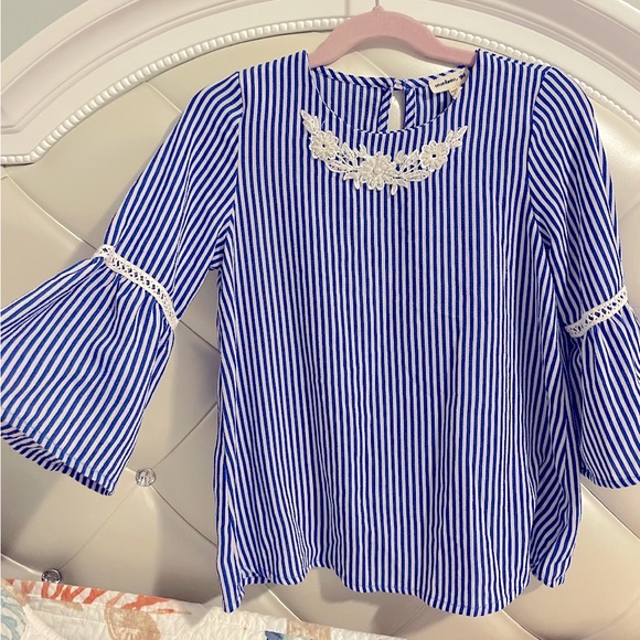 Monteau Girl Striped Crepe Bell Sleeve Blouse - Picture 4 of 9